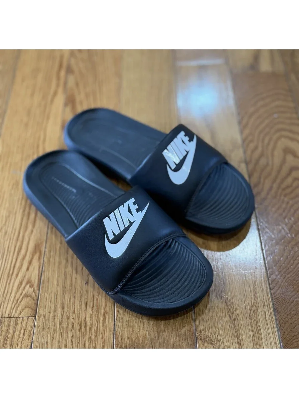 Size 8 US Men’s NIKE Men's Victori One Slide Black/White-Black (CN9675 002)